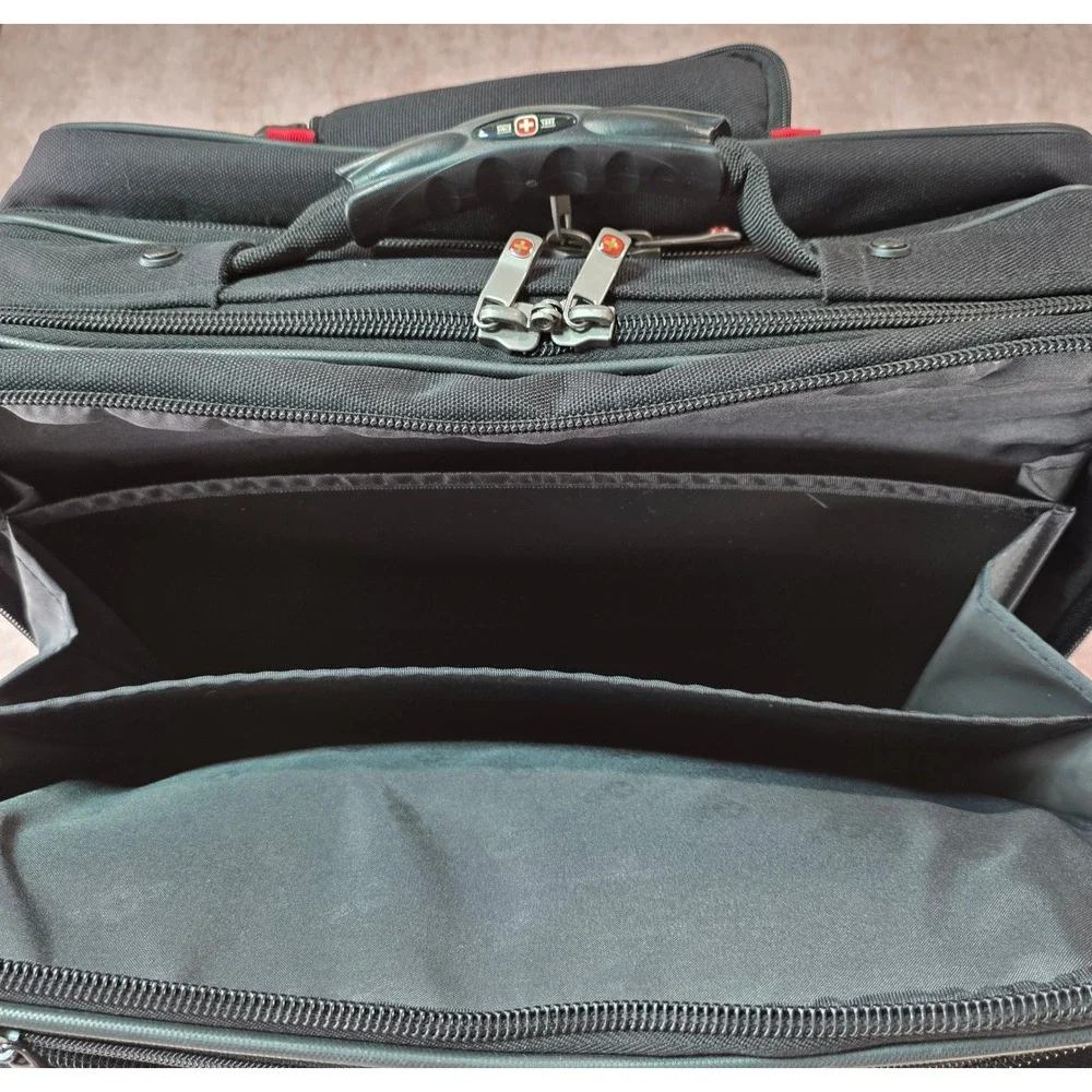 Wenger Swiss Army Patriot 17 Rolling Laptop Briefcase Wheeled Case Black